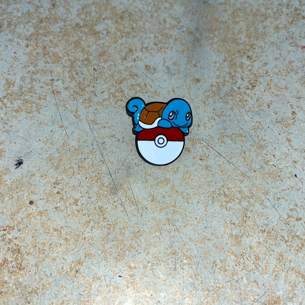 Pokémon Squirtle Pokeball Pin